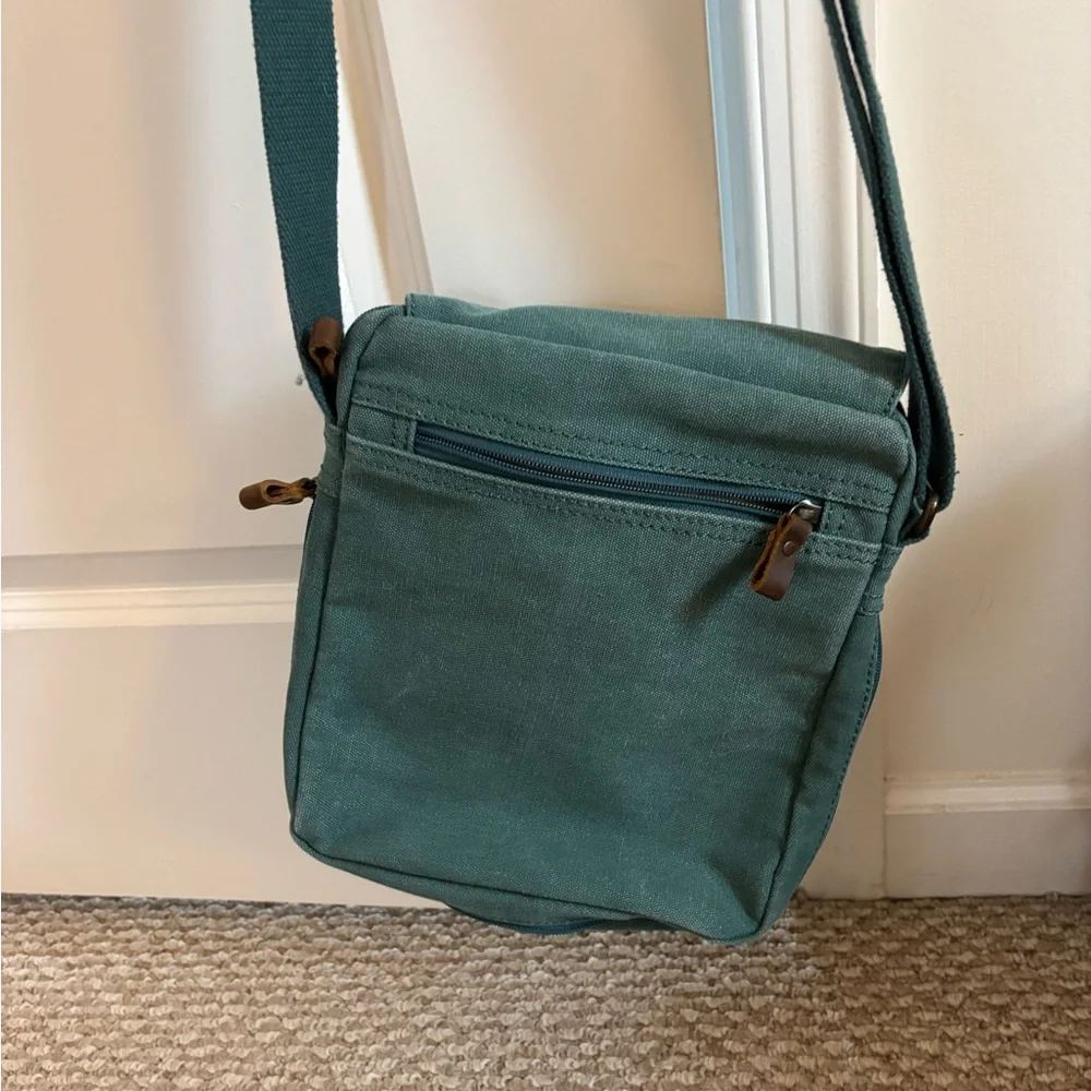 Troop London TRP0211 Classic Canvas Across Body Bag – Turquoise - Picture 7 of 7